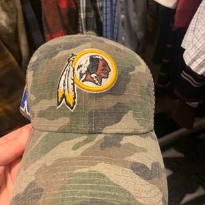3 redskins, capitals hats